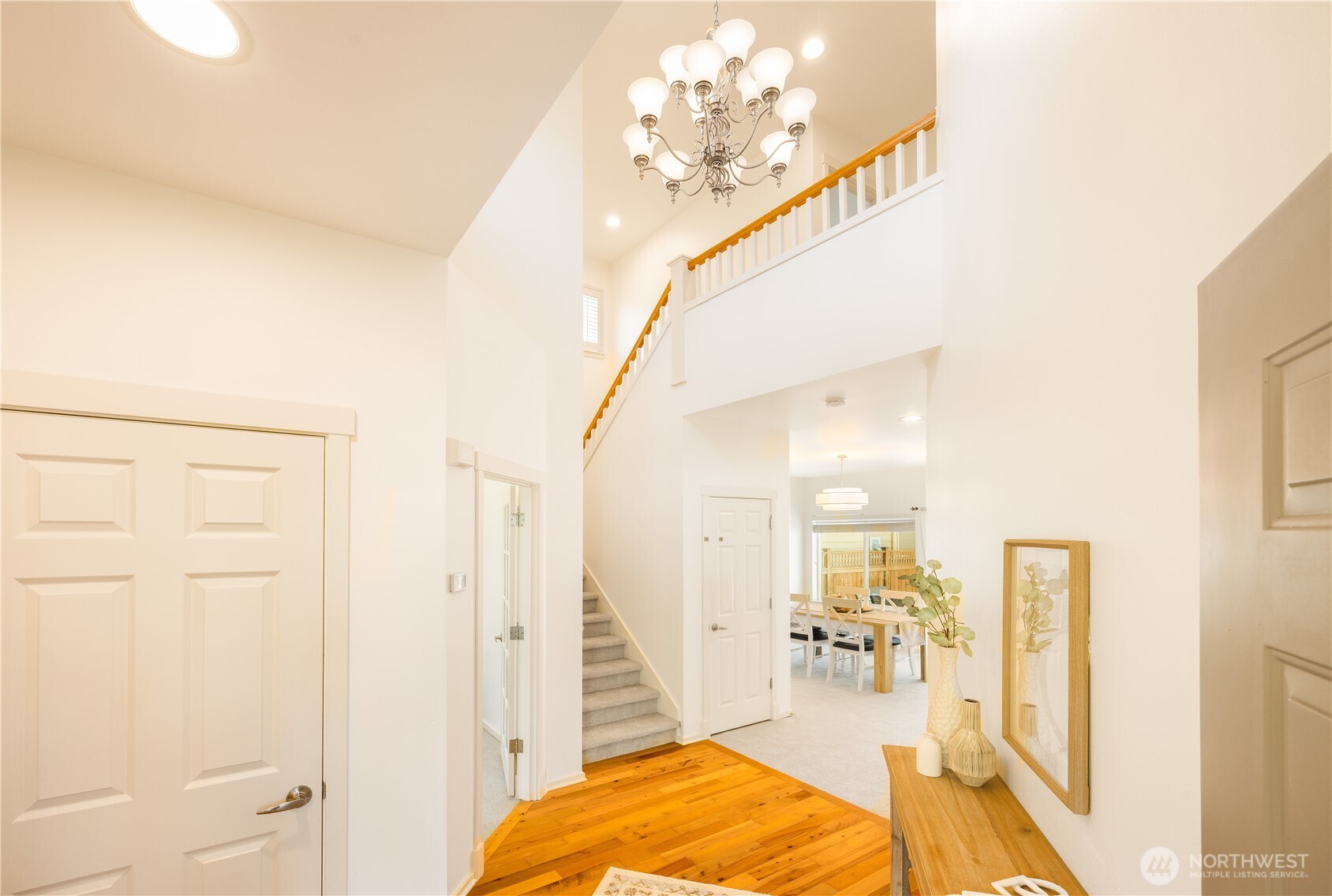 2055 Larchmount Drive NE, Issaquah, WA 98029
