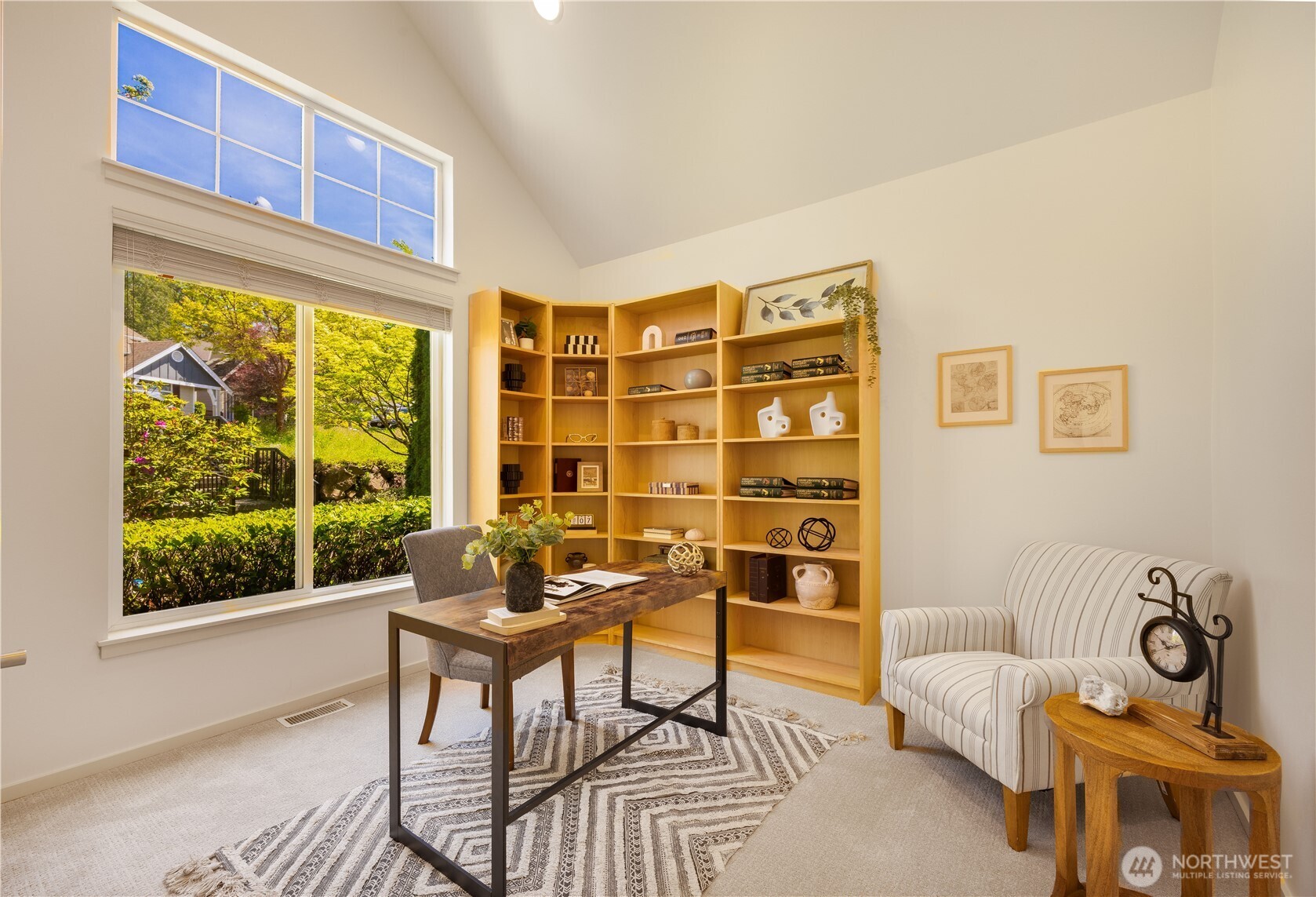 2055 Larchmount Drive NE, Issaquah, WA 98029