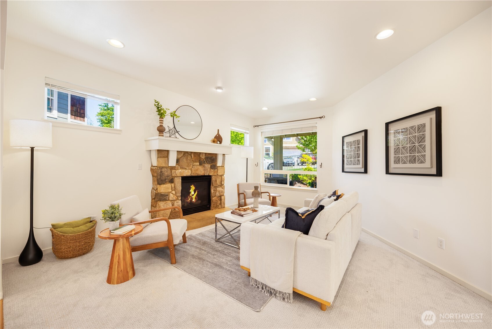 2055 Larchmount Drive NE, Issaquah, WA 98029