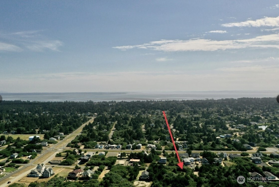 525 Sand Dune Avenue SW, Ocean Shores, WA 98569