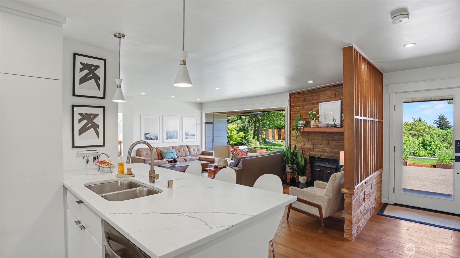 22010 34th Avenue S, SeaTac, WA 98198