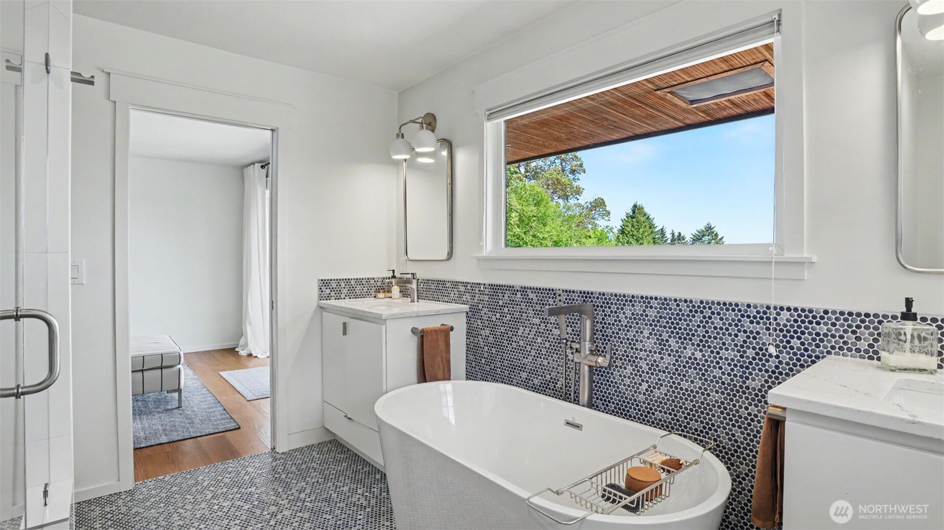 22010 34th Avenue S, SeaTac, WA 98198