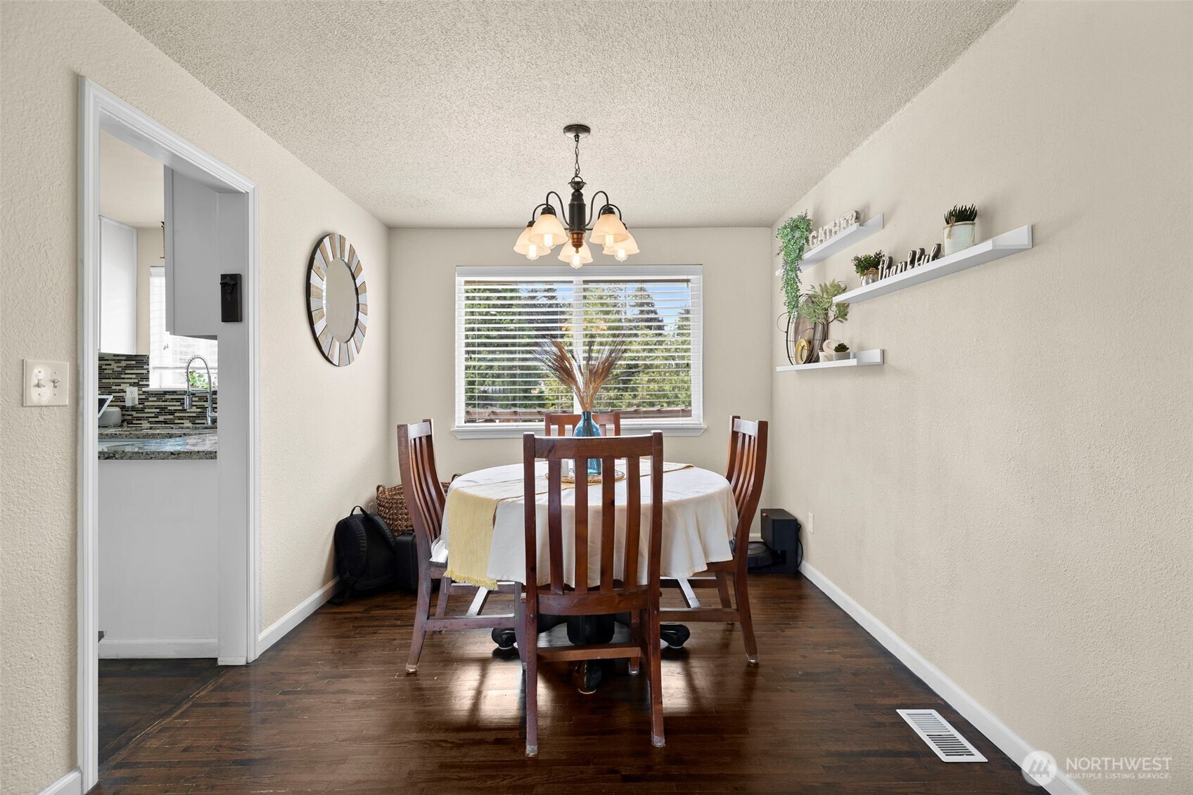 11410 94th Avenue E, Puyallup, WA 98373