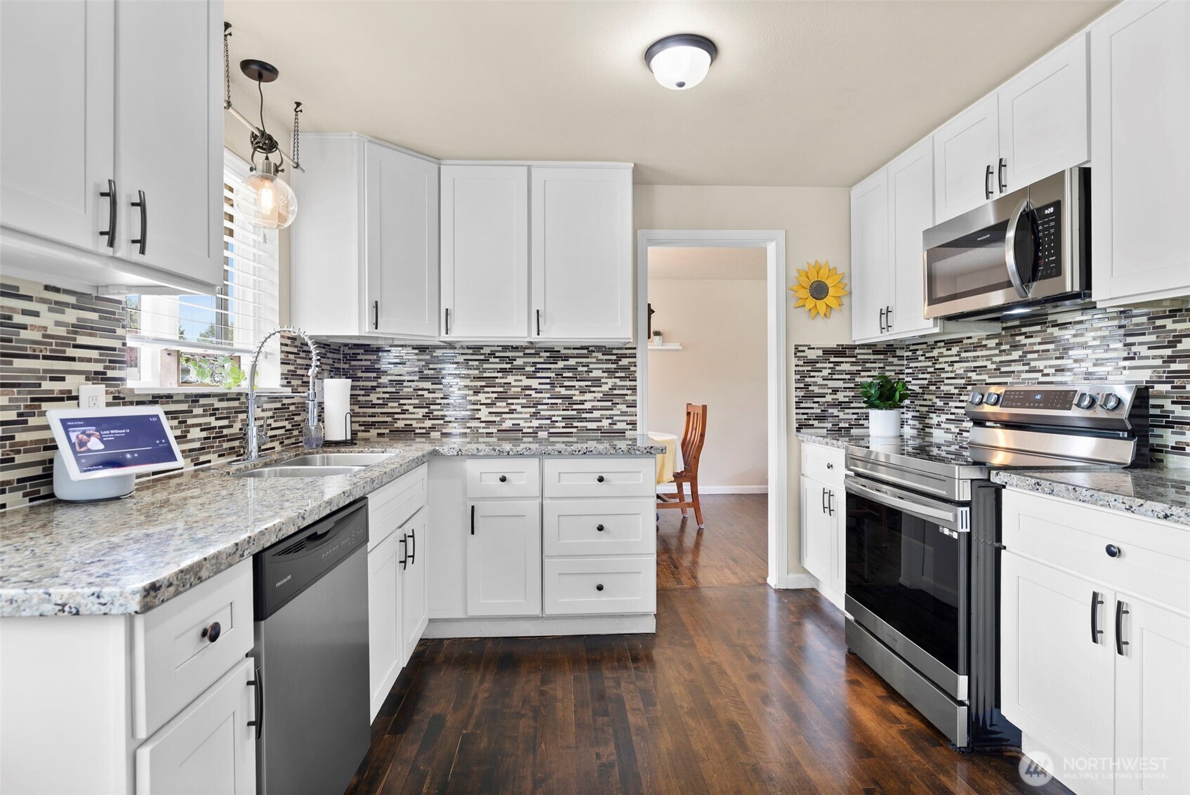 11410 94th Avenue E, Puyallup, WA 98373