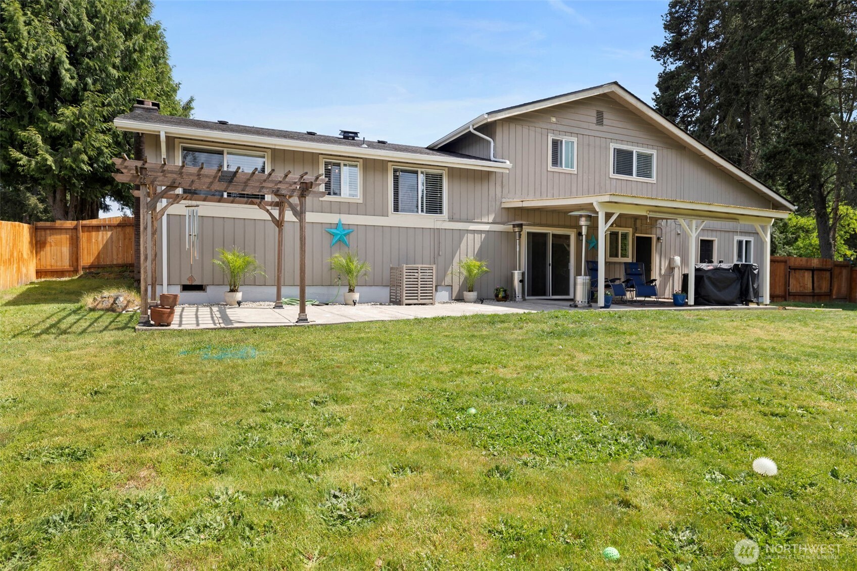 11410 94th Avenue E, Puyallup, WA 98373