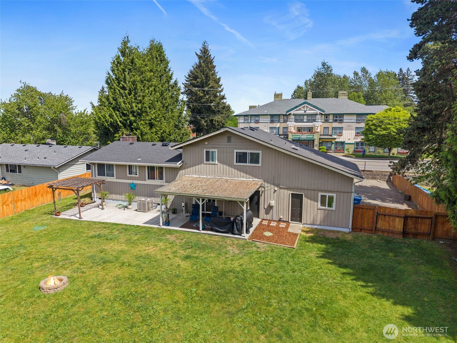 11410 94th Avenue E, Puyallup, WA 98373
