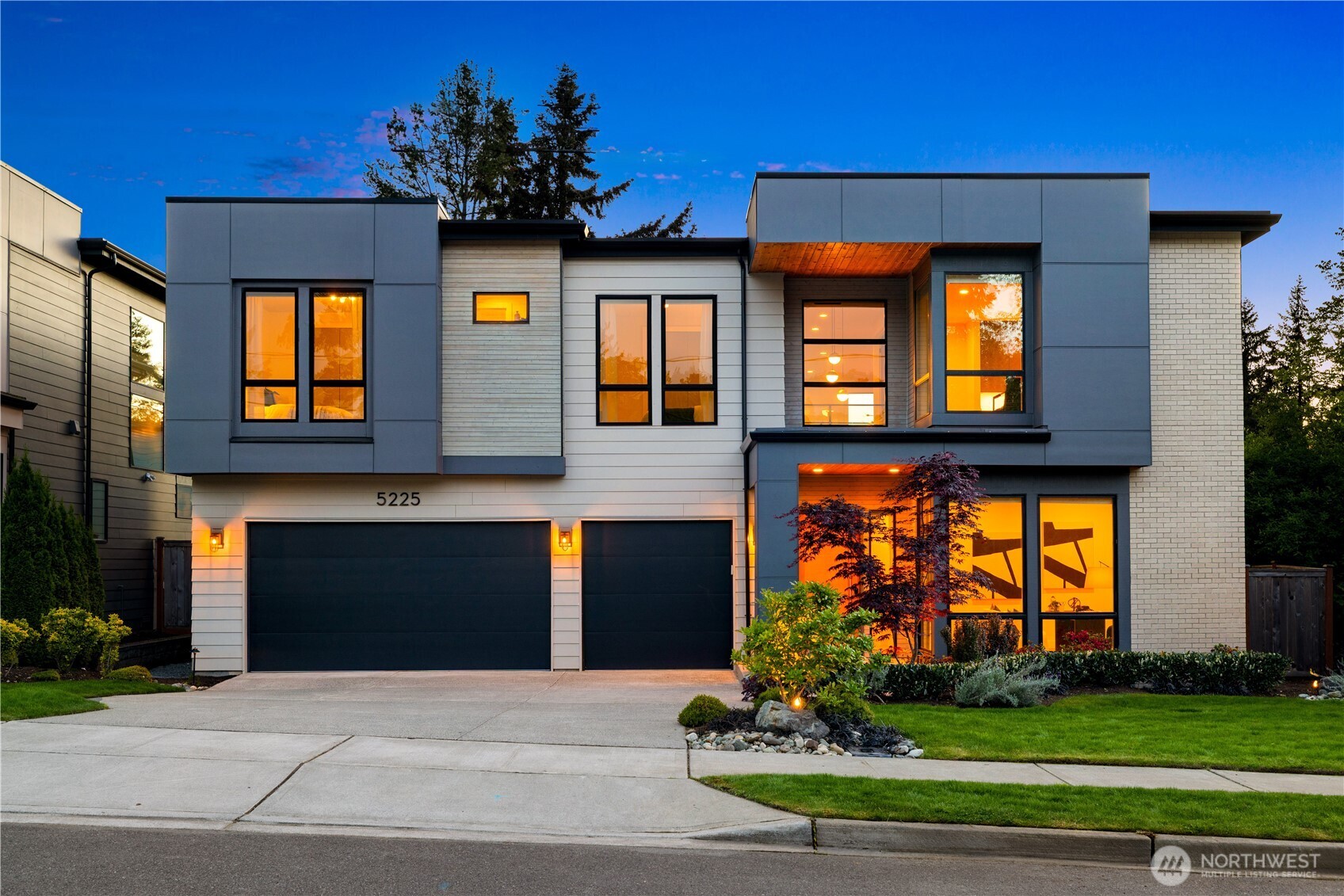 5225 114th Ave NE , Kirkland, WA 98033
