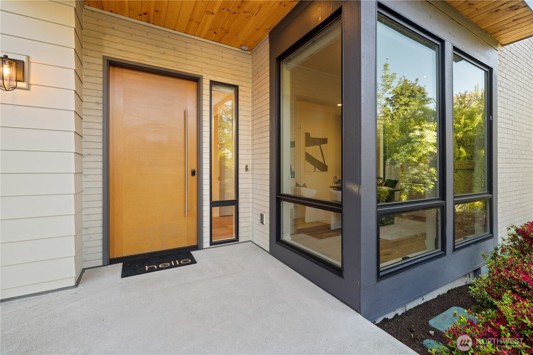 5225 114th Ave NE , Kirkland, WA 98033