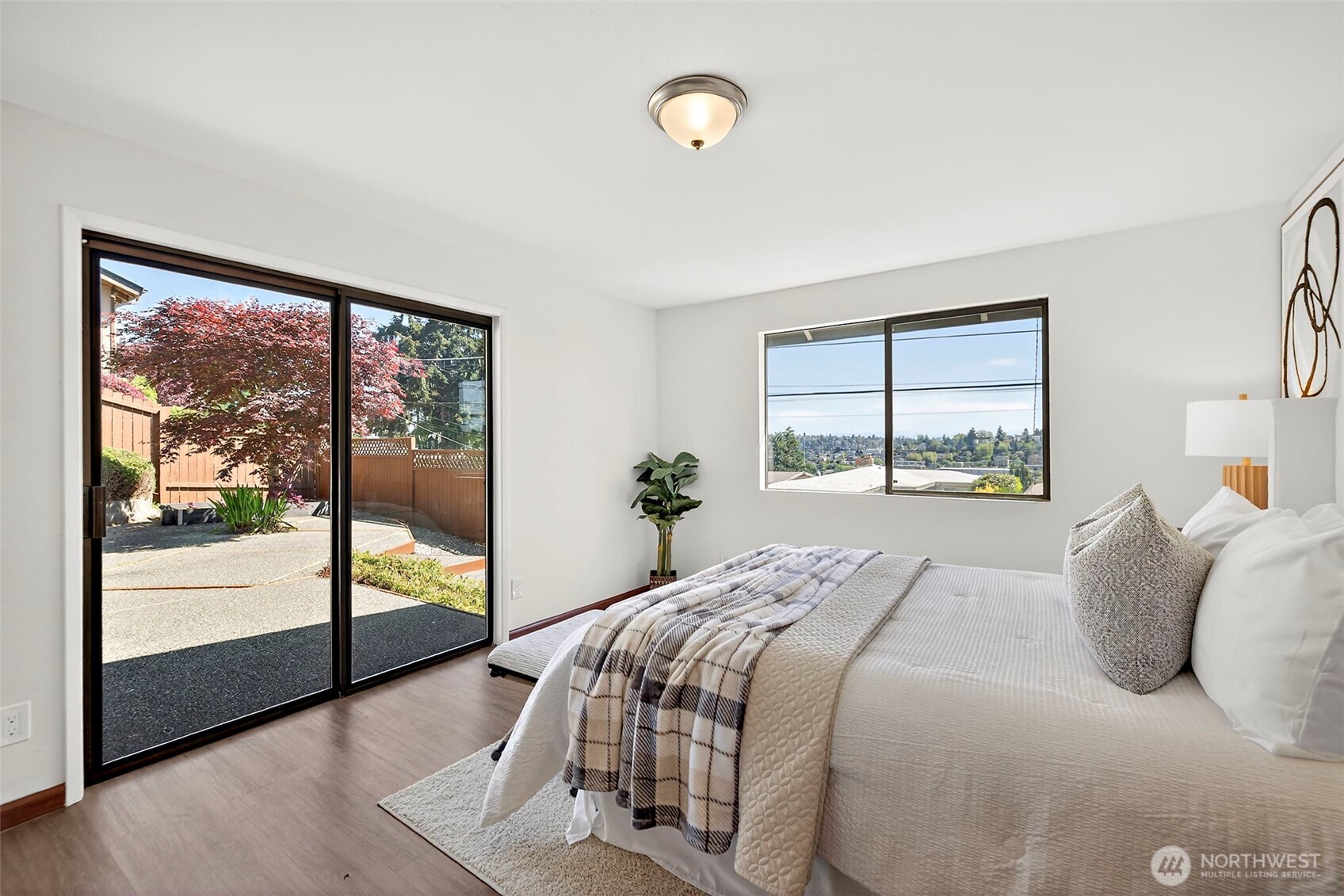 3415 24th Avenue W, Seattle, WA 98199