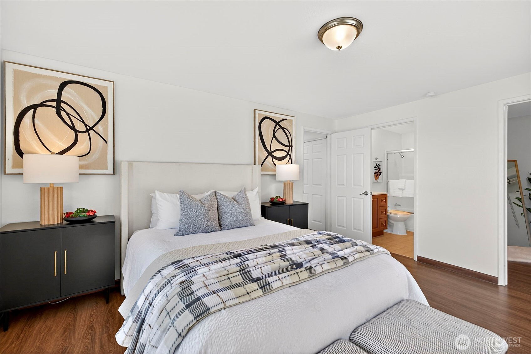 3415 24th Avenue W, Seattle, WA 98199
