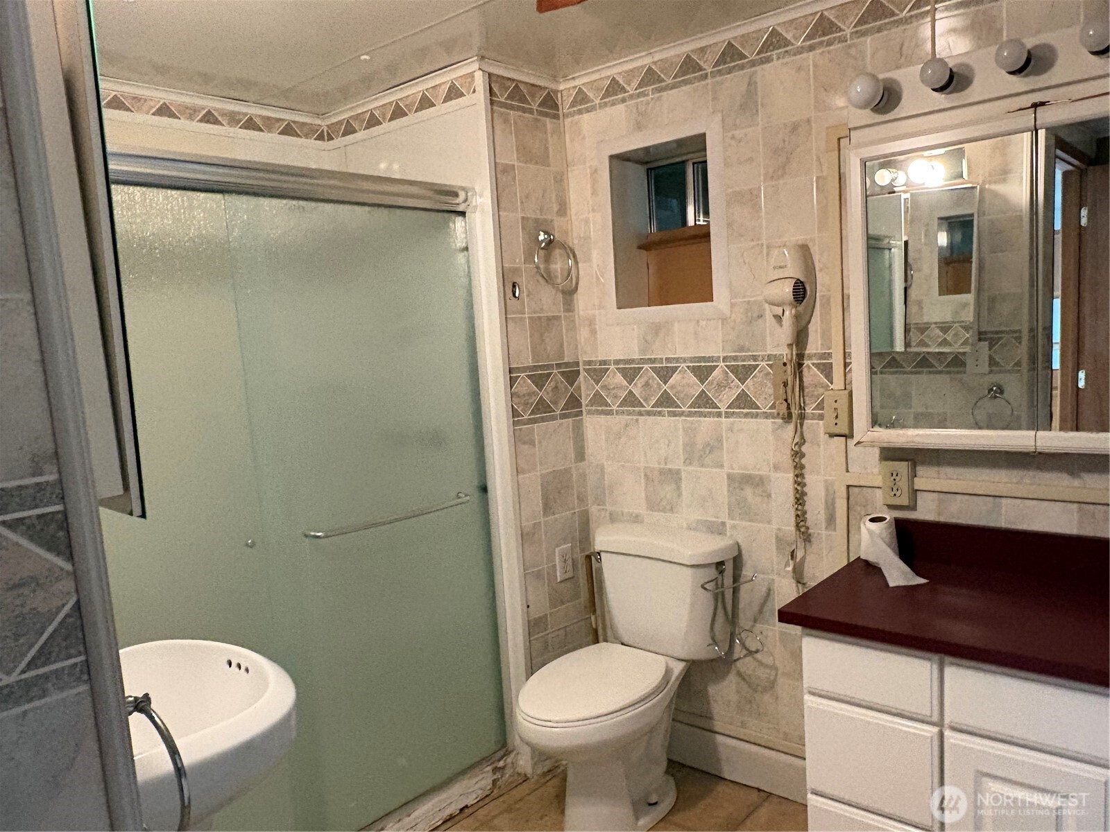 221 Third Street , Brewster, WA 98812