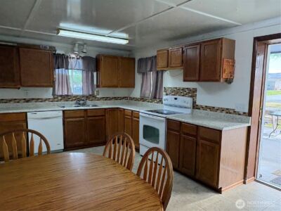221 Third Street , Brewster, WA 98812 - Photo 18
