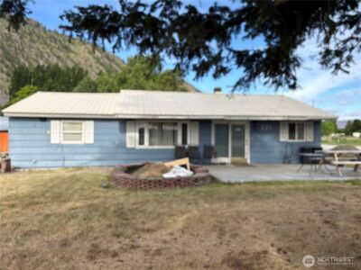 221 Third Street , Brewster, WA 98812 - Photo 5