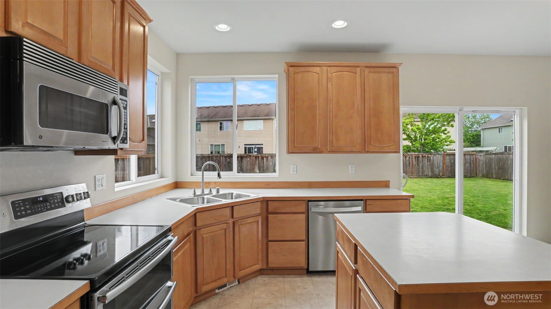 811 Williams Street NW, Orting, WA 98360