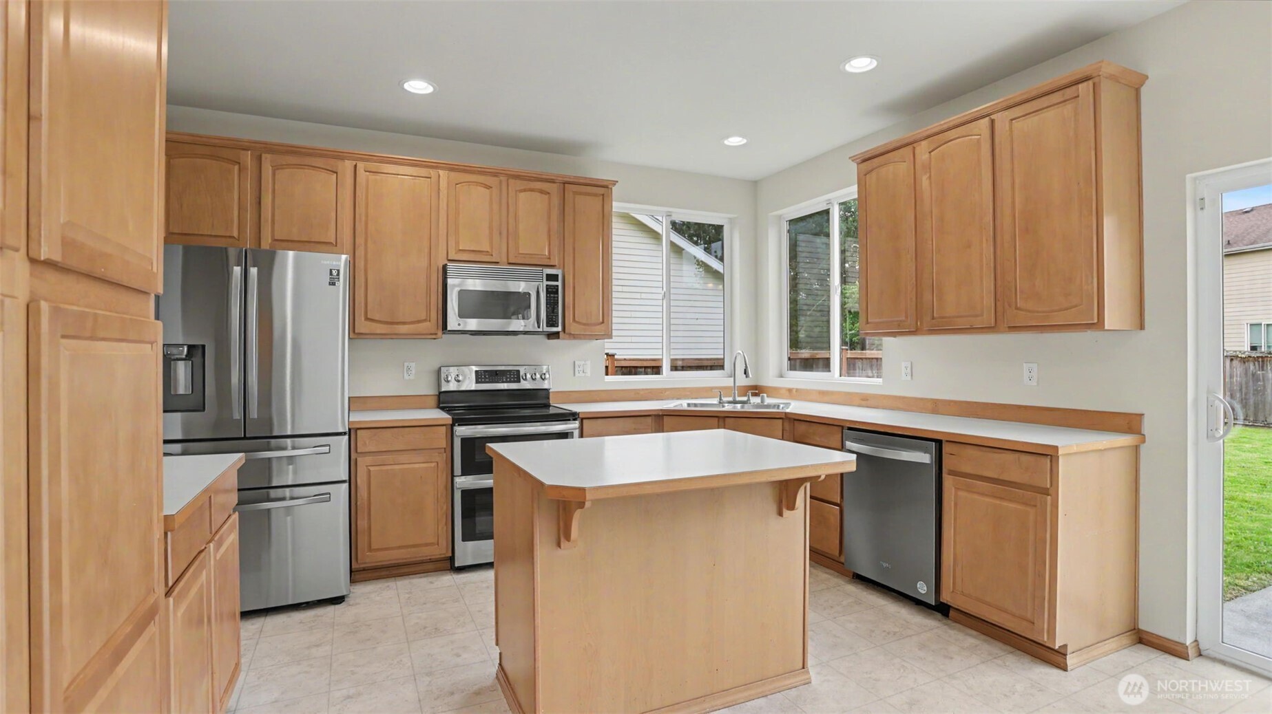 811 Williams Street NW, Orting, WA 98360