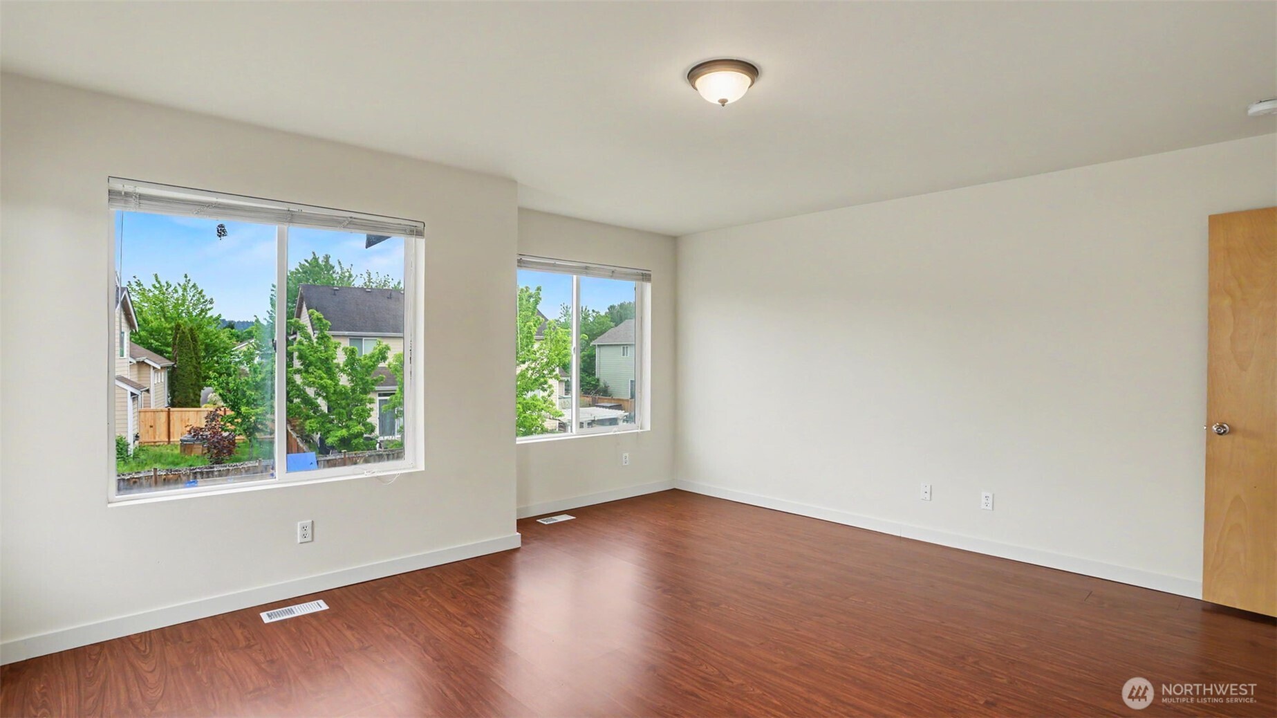 811 Williams Street NW, Orting, WA 98360