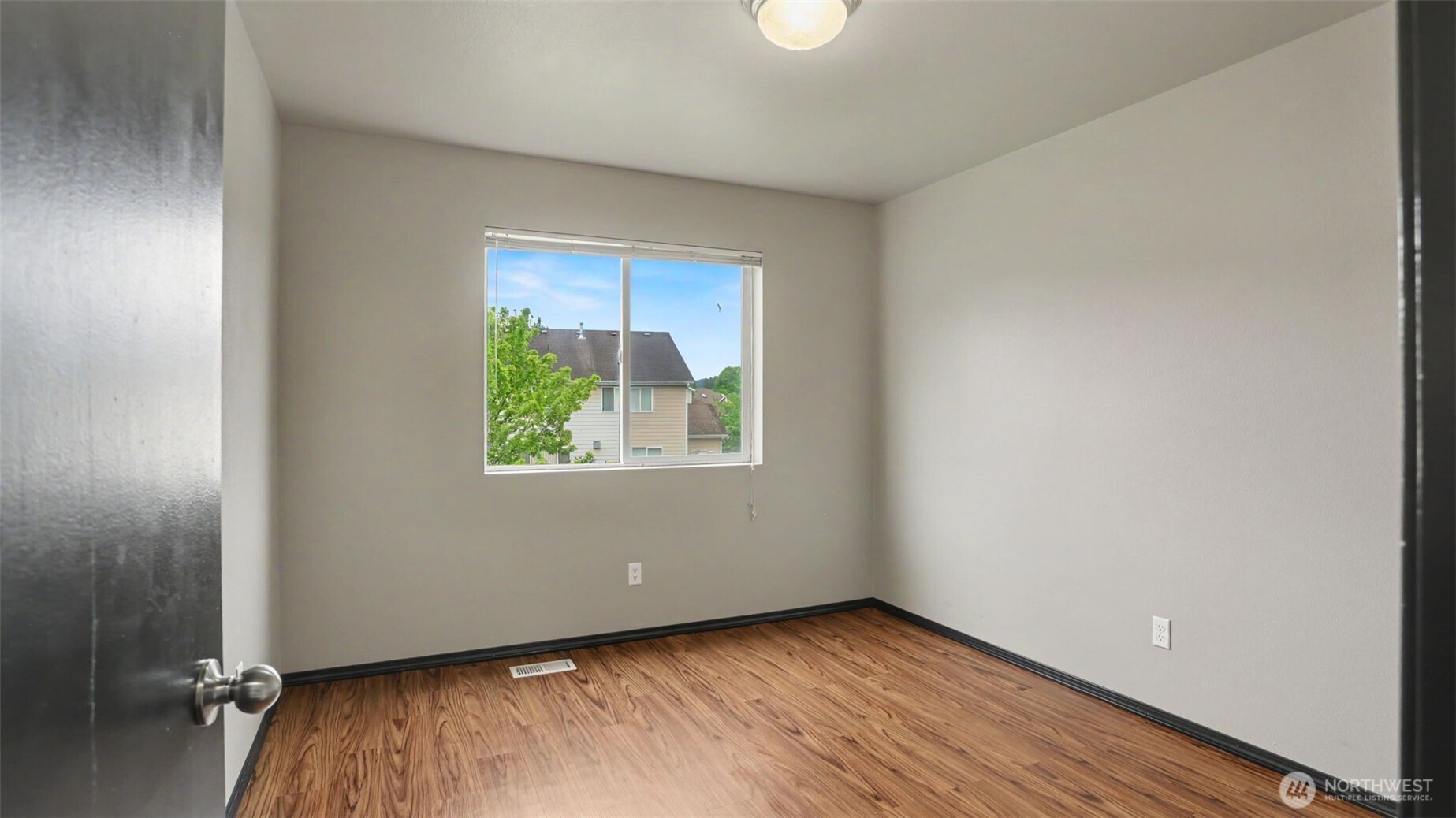 811 Williams Street NW, Orting, WA 98360