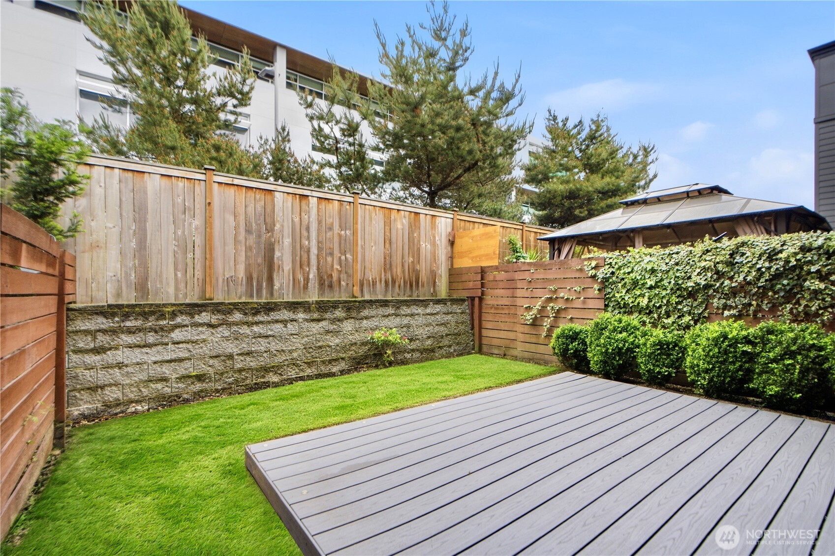 732 4th Court S #A, Kirkland, WA 98033