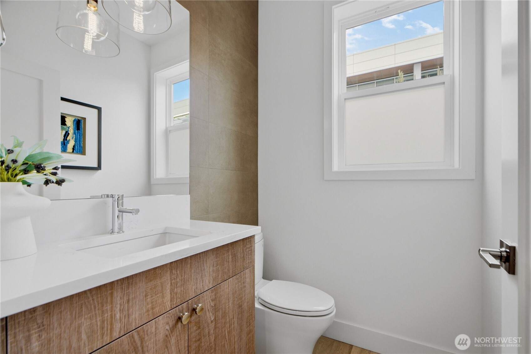 732 4th Court S #A, Kirkland, WA 98033
