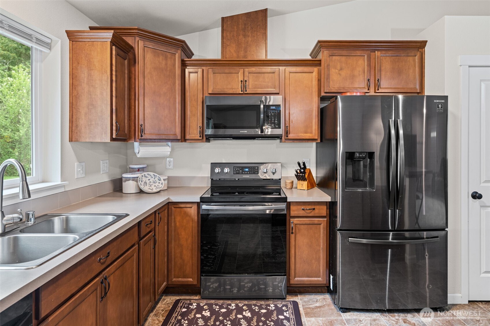 14727 SE 119th Way , Yelm, WA 98597-8403