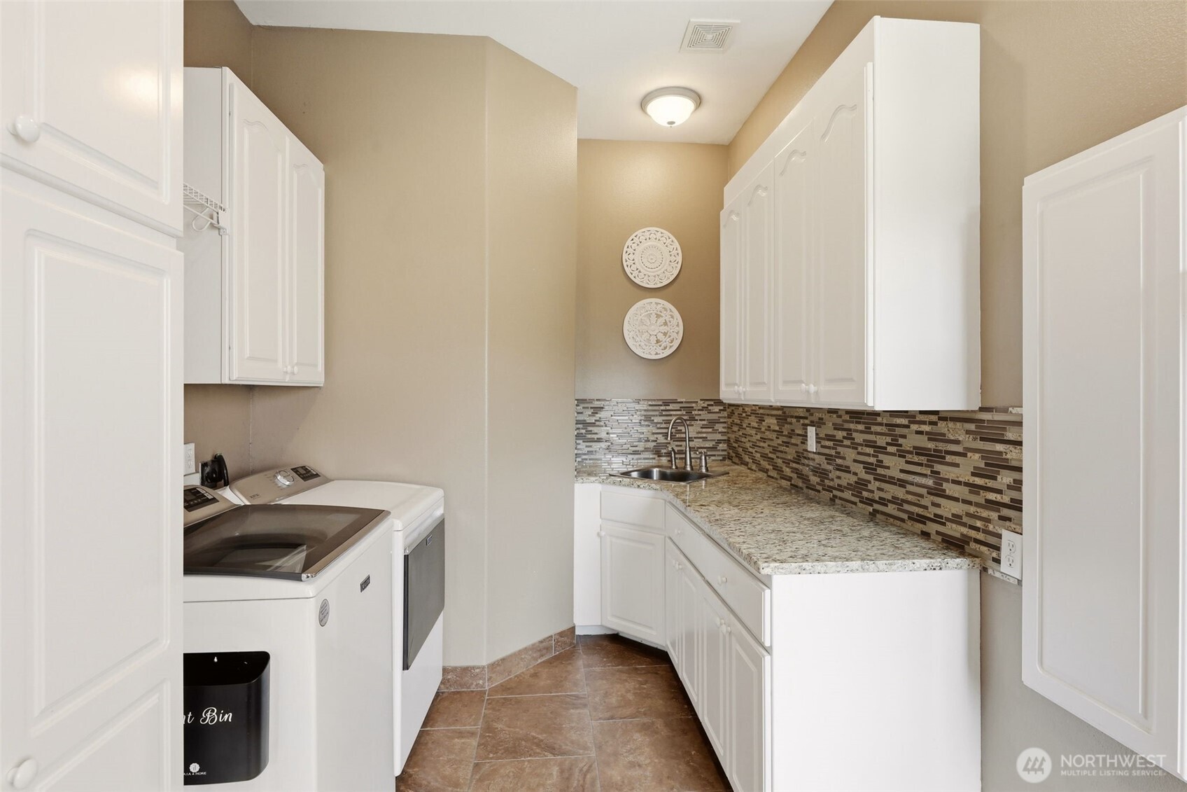2330 Fancher Heights Boulevard , East Wenatchee, WA 98802