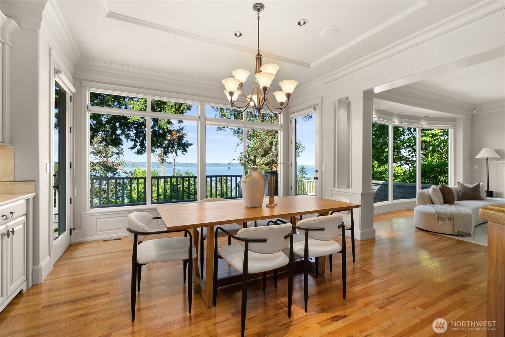 15889 25th Avenue SW, Burien, WA 98166-2605