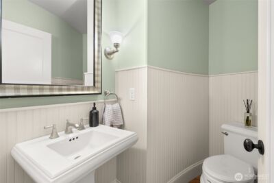 15889 25th Avenue SW, Burien, WA 98166-2605 - Photo 18