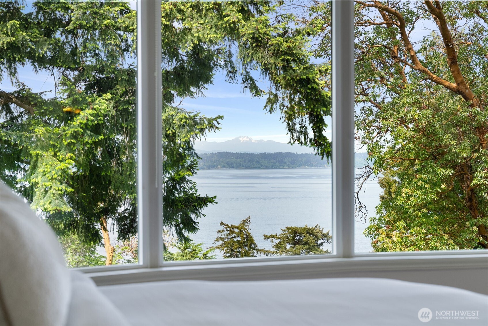 15889 25th Avenue SW, Burien, WA 98166-2605