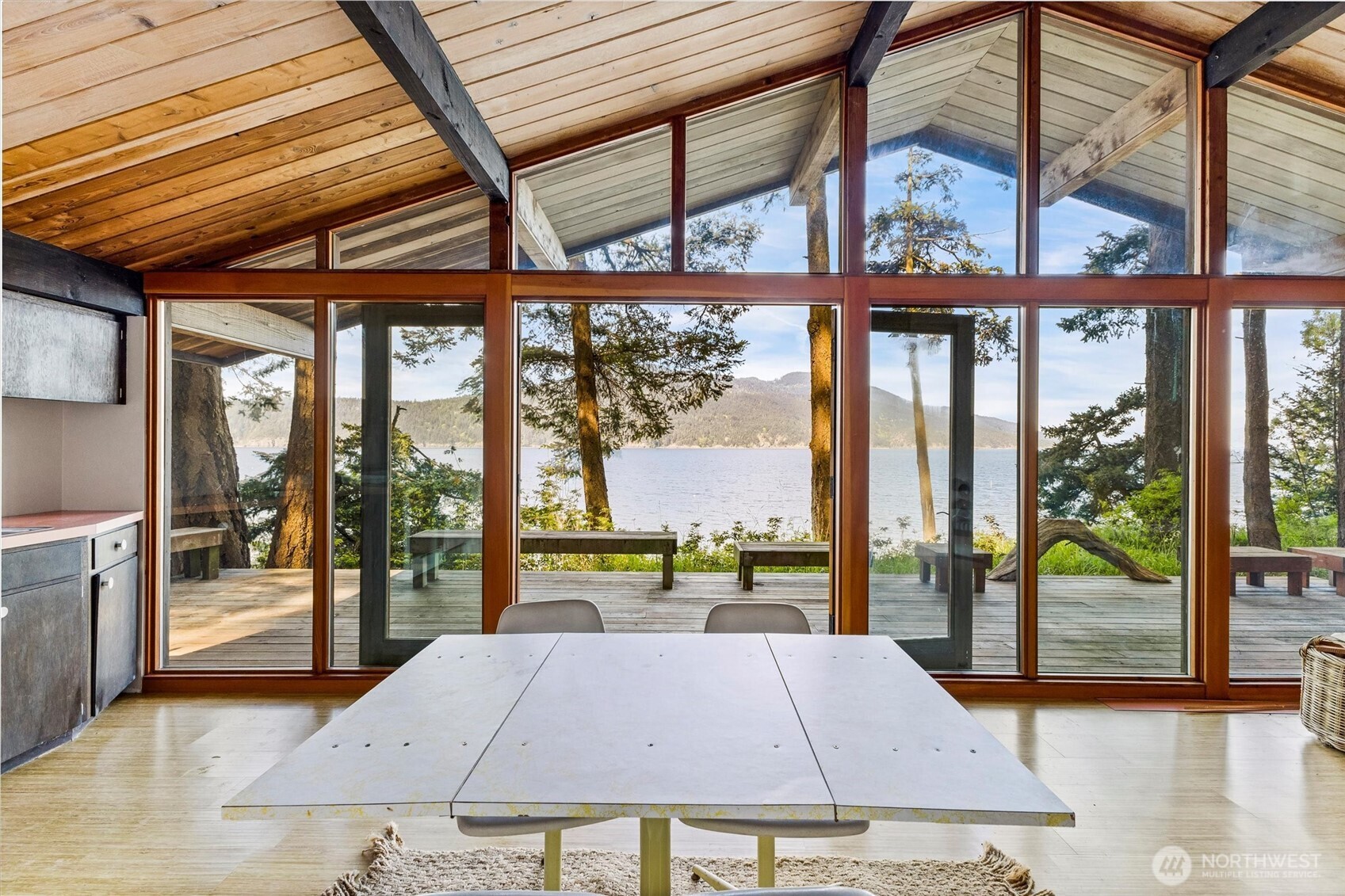 48 Eliza Island , Bellingham, WA 98226