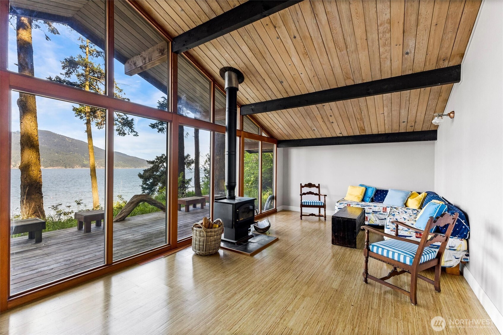 48 Eliza Island , Bellingham, WA 98226