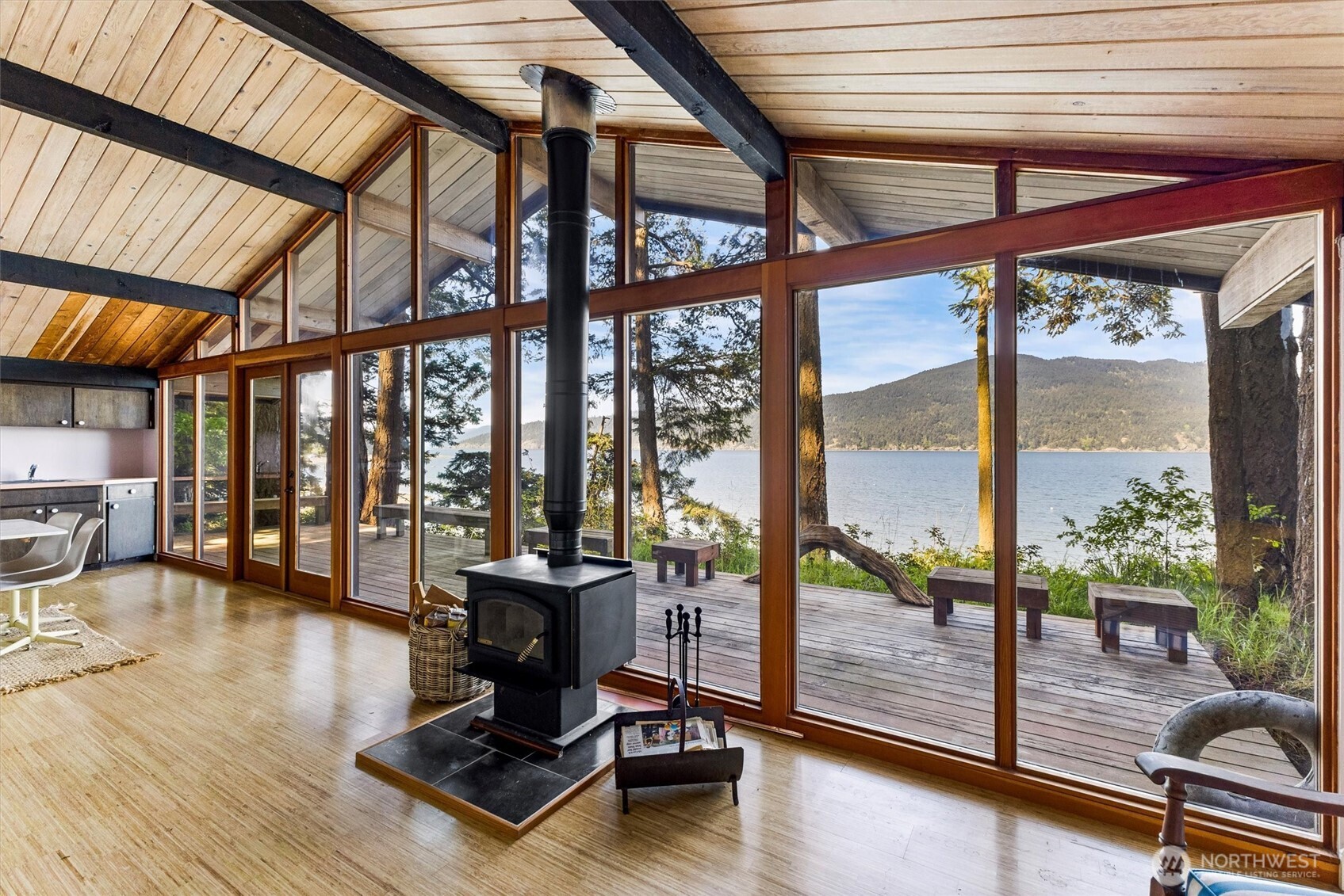 48 Eliza Island , Bellingham, WA 98226