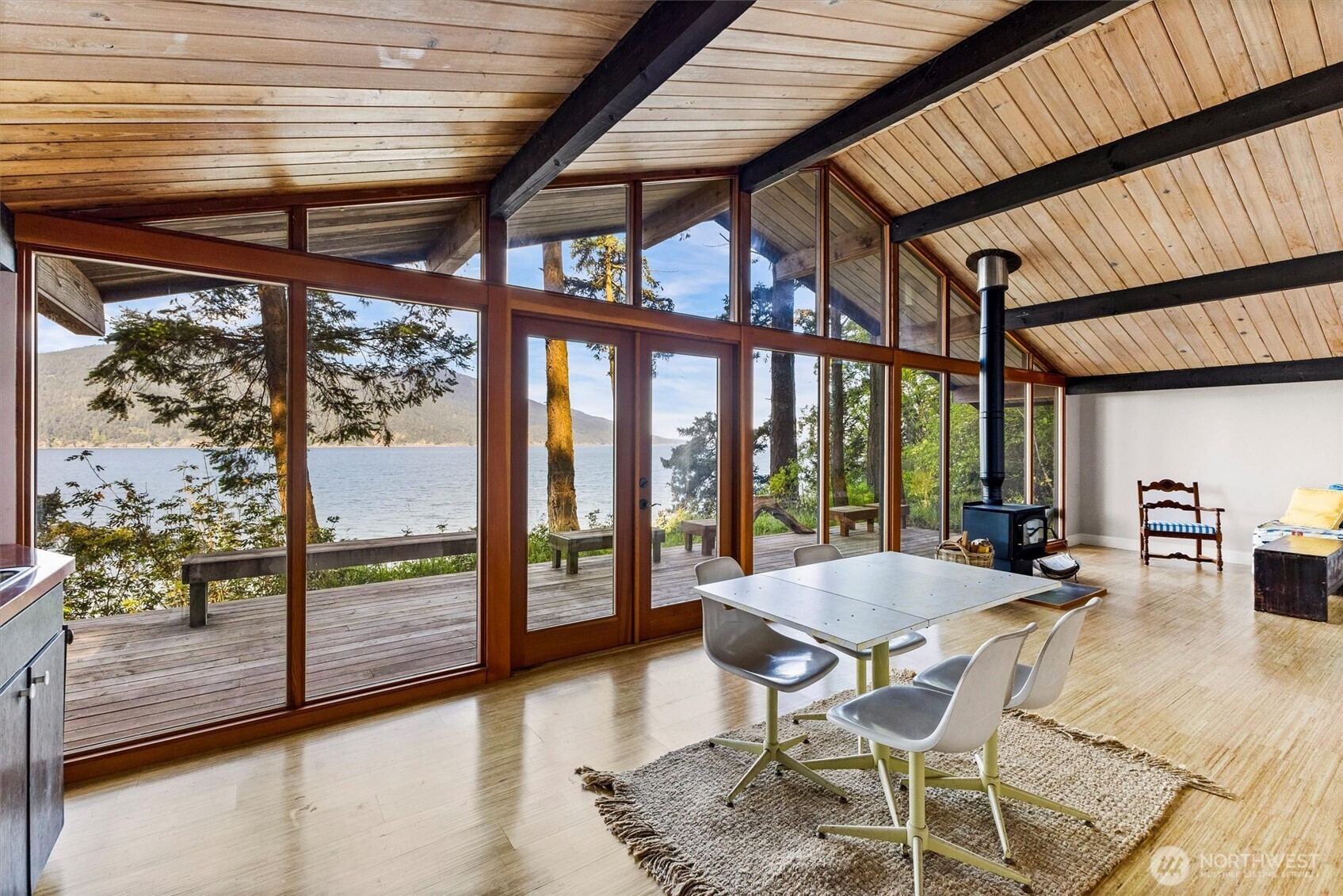 48 Eliza Island , Bellingham, WA 98226