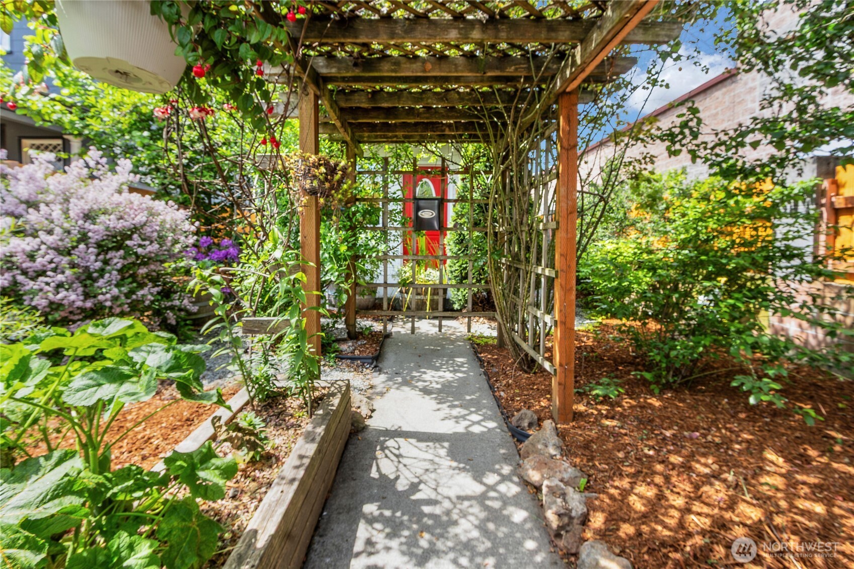 1912 Martin Luther King Jr Way , Tacoma, WA 98405