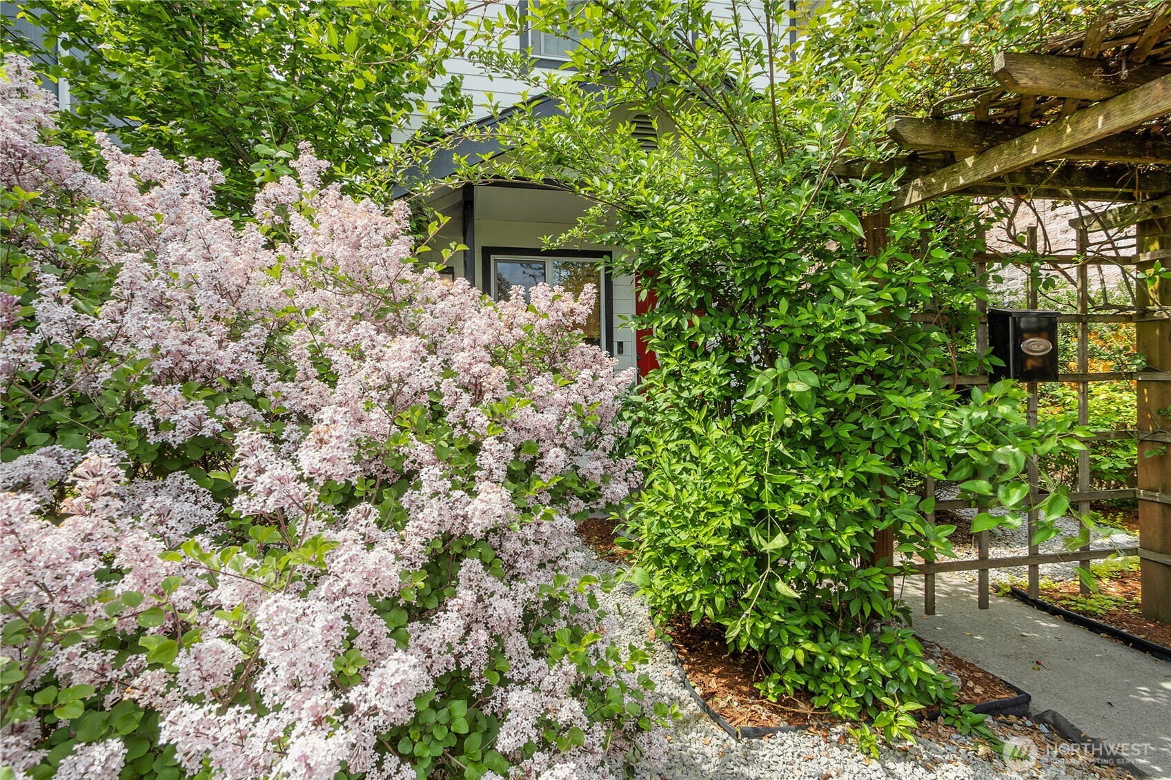 1912 Martin Luther King Jr Way , Tacoma, WA 98405