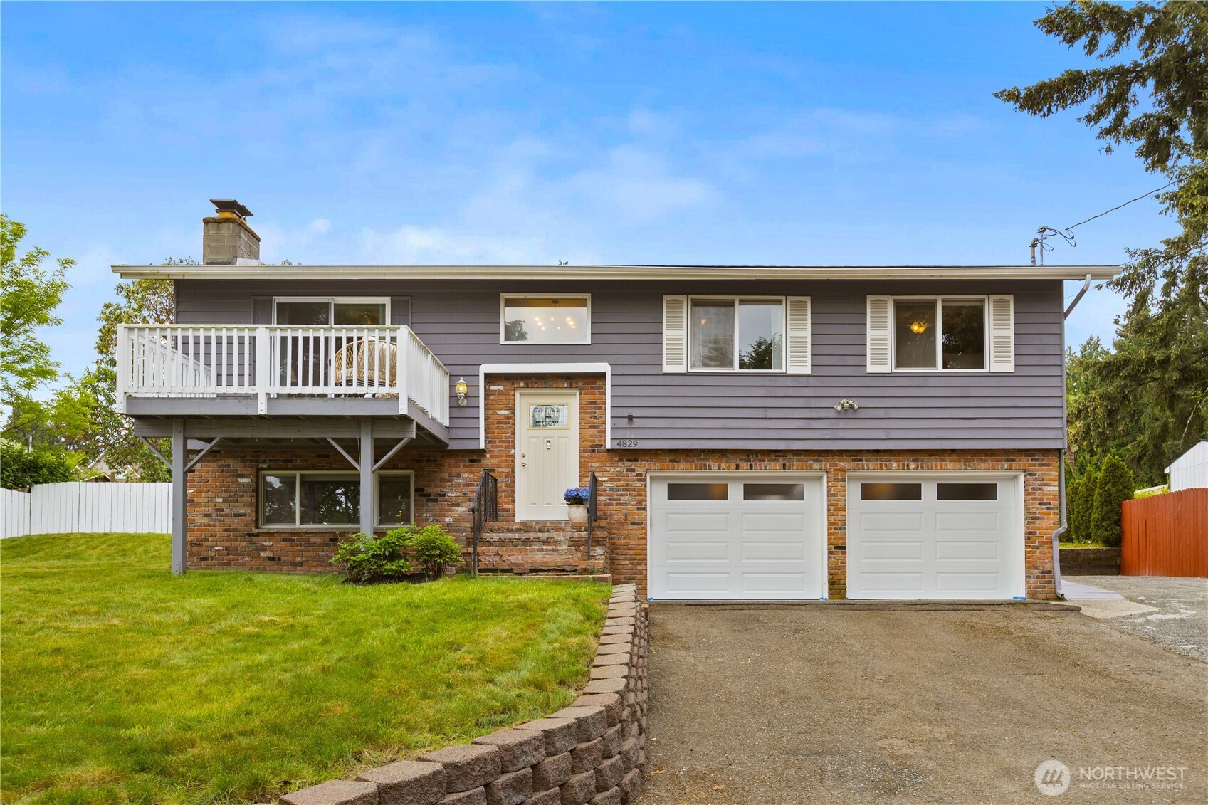 4829 S 166th St , SeaTac, WA 98188