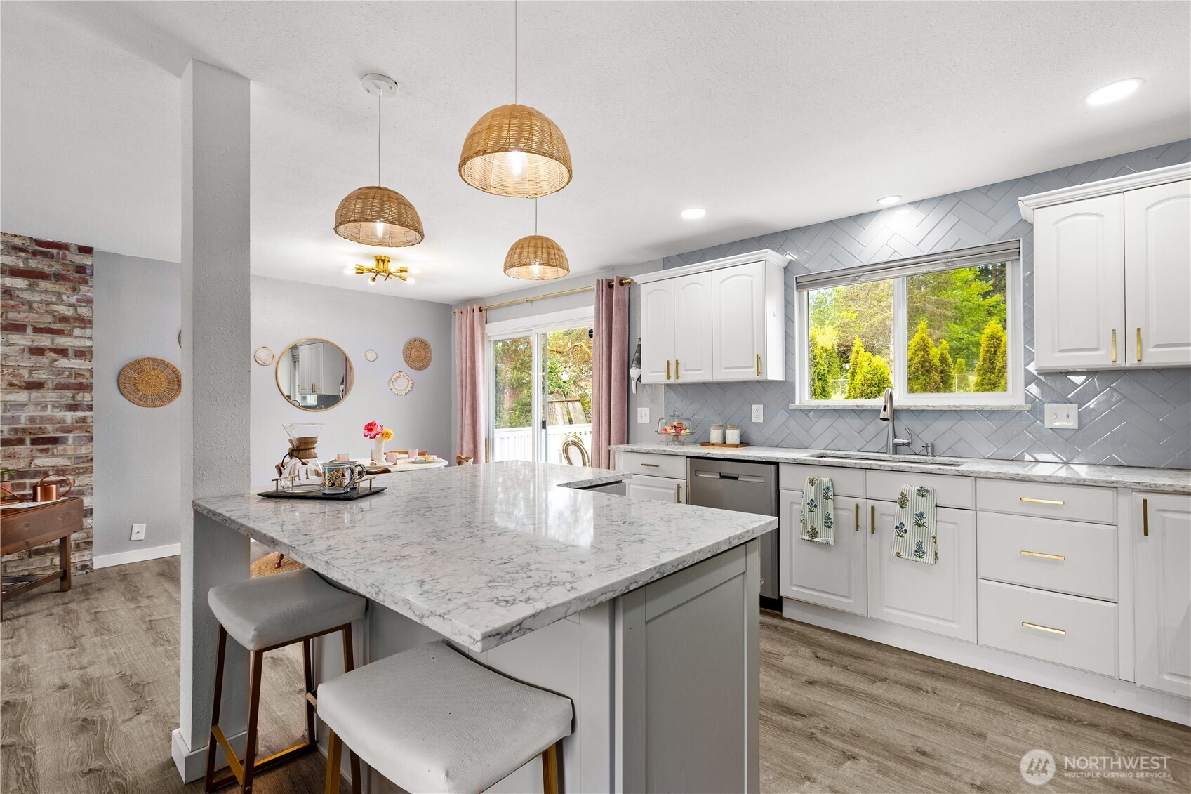 4829 S 166th St , SeaTac, WA 98188