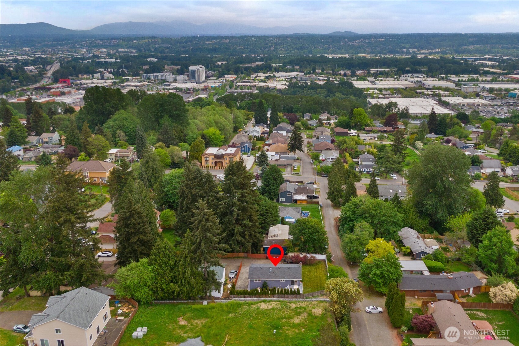 4829 S 166th St , SeaTac, WA 98188