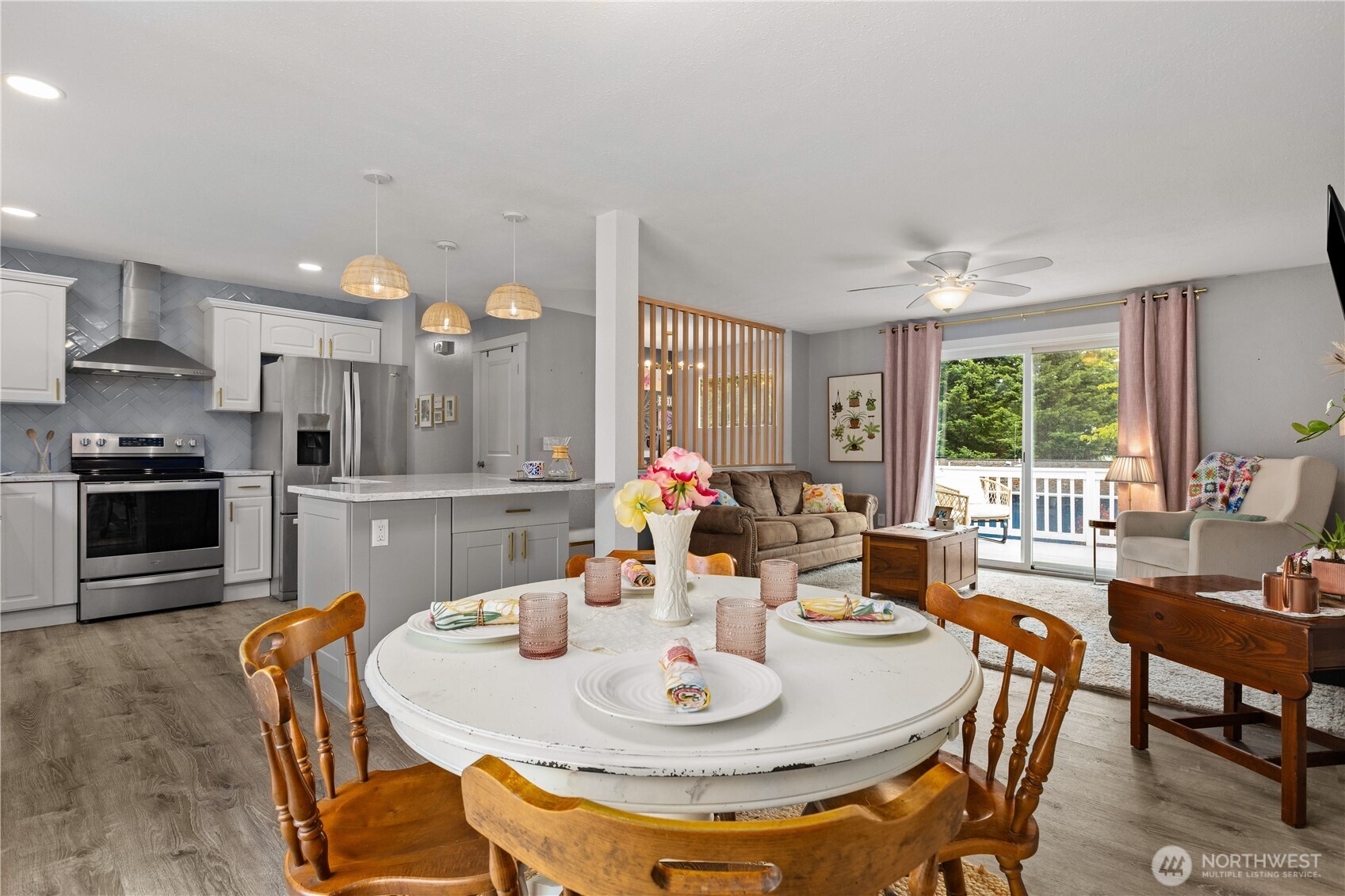 4829 S 166th St , SeaTac, WA 98188