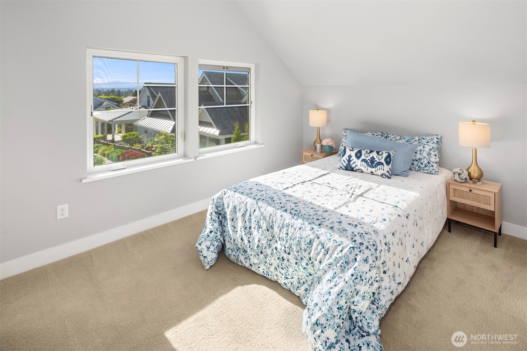 22755 SE 14th Court , Sammamish, WA 98075