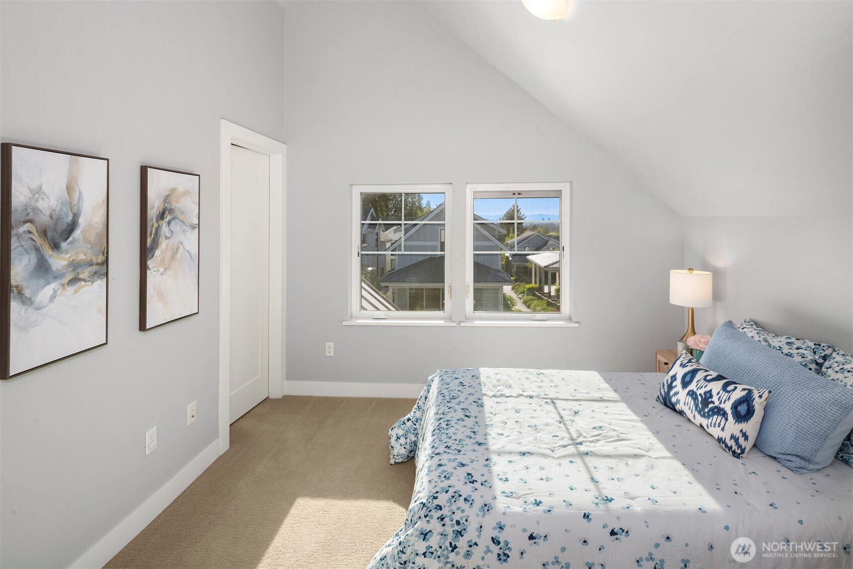 22755 SE 14th Court , Sammamish, WA 98075