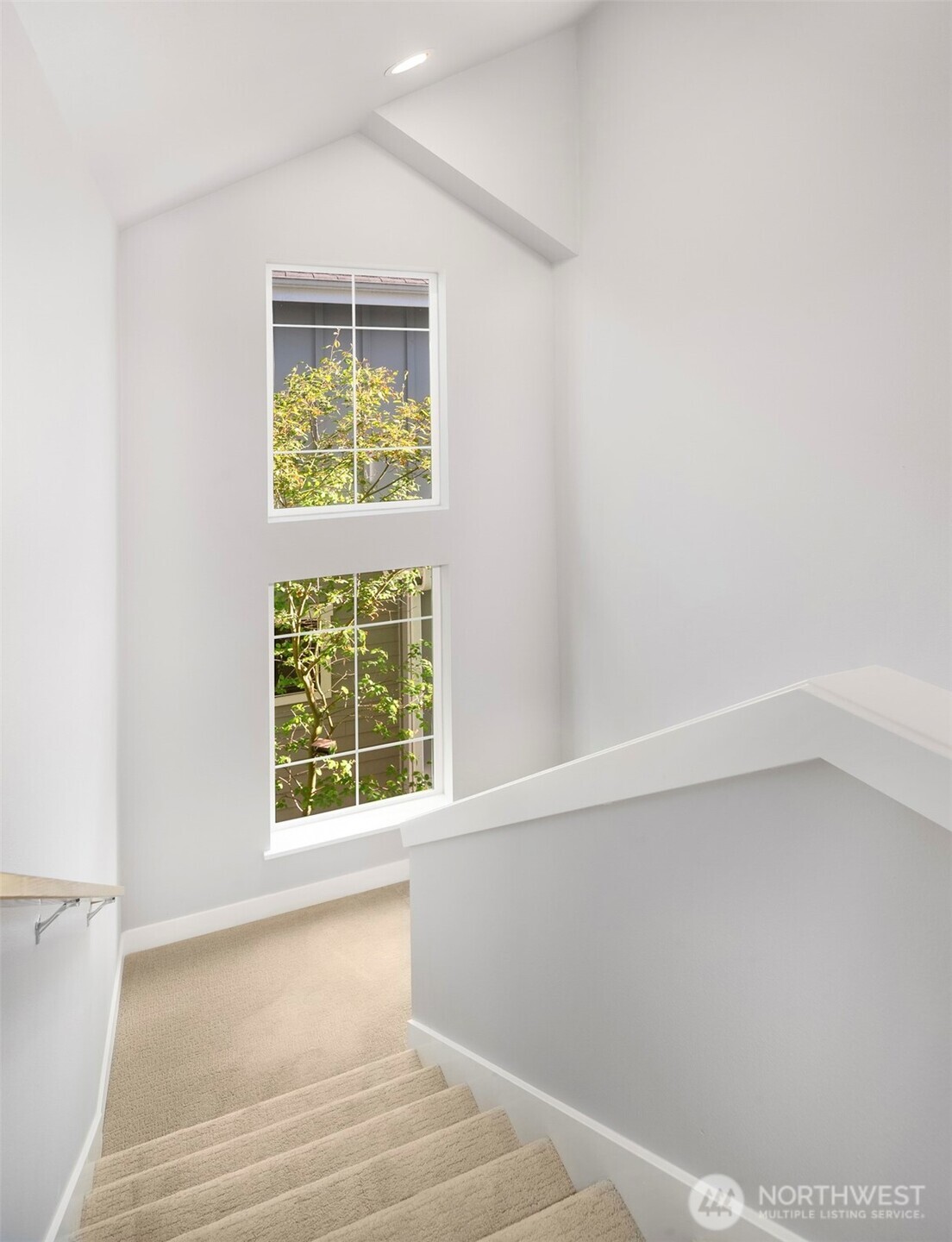 22755 SE 14th Court , Sammamish, WA 98075