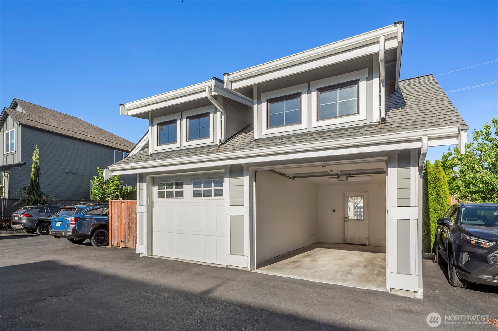 22755 SE 14th Court , Sammamish, WA 98075