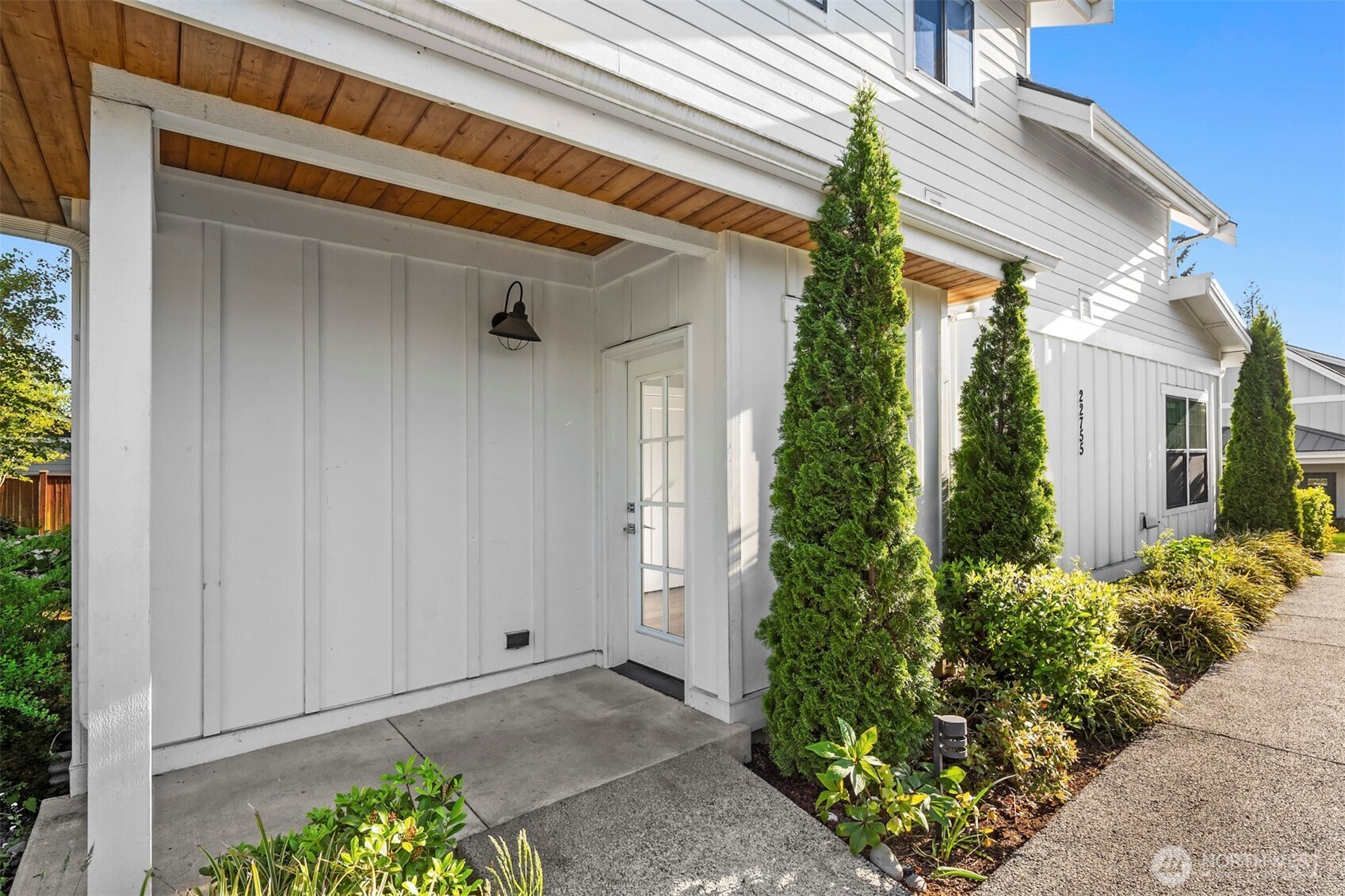 22755 SE 14th Court , Sammamish, WA 98075