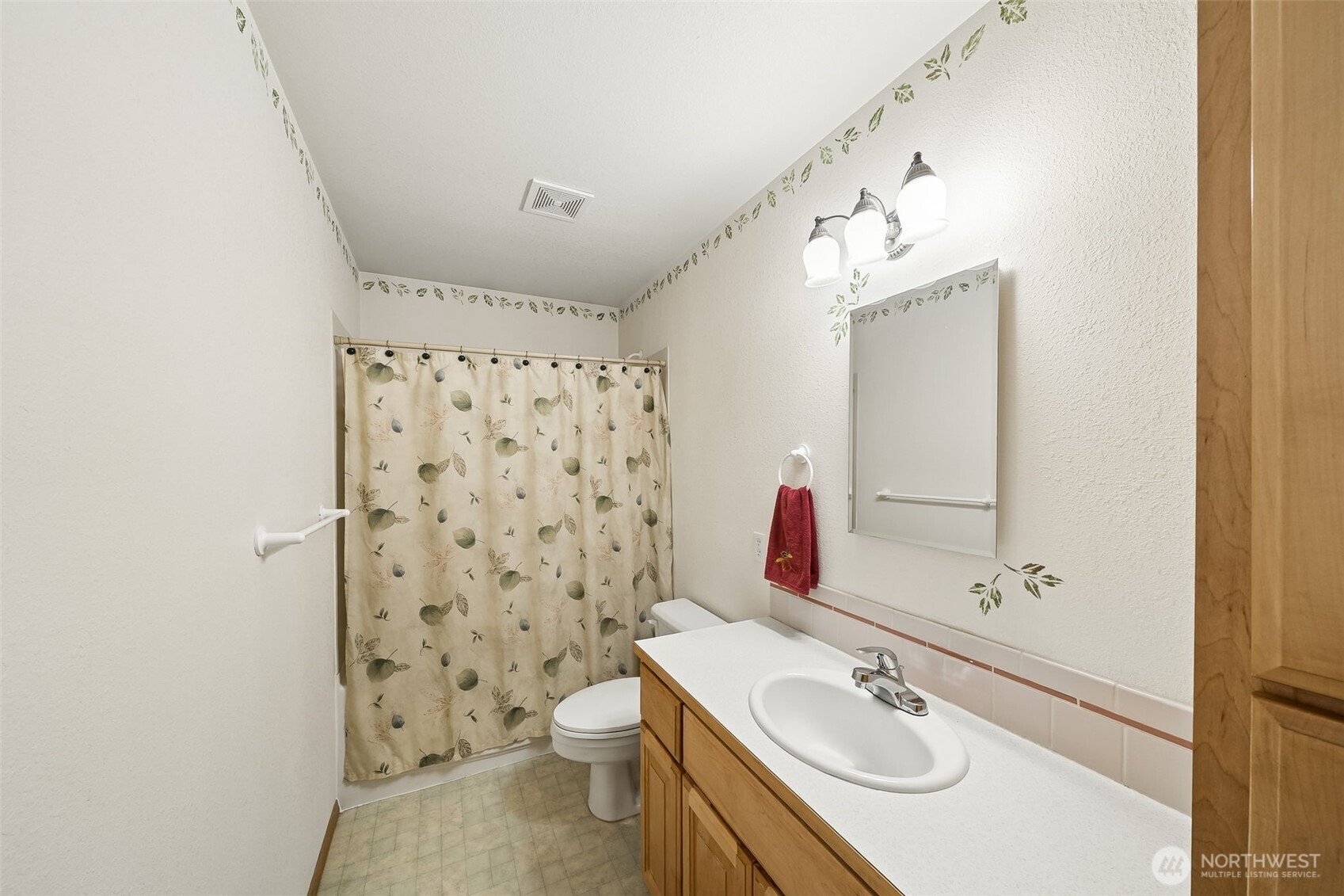 17221 31st Avenue Ct E, Tacoma, WA 98446-1394