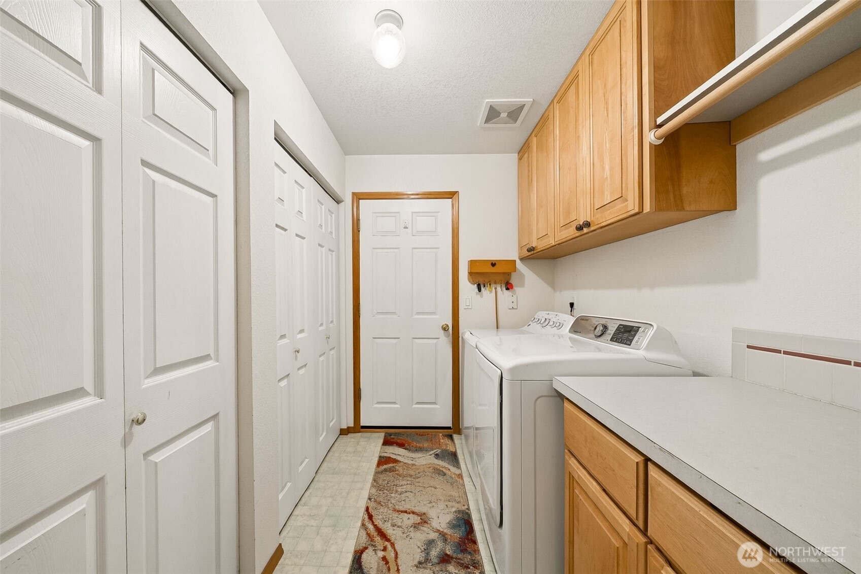 17221 31st Avenue Ct E, Tacoma, WA 98446-1394