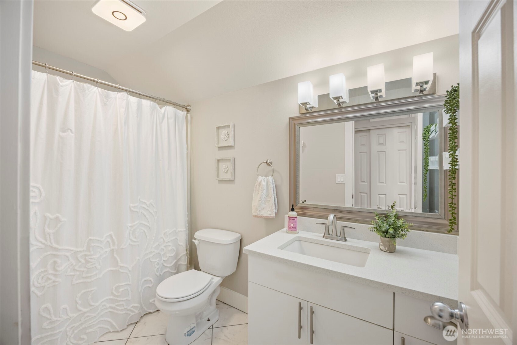 511 NE Barbara Boulevard , Belfair, WA 98528