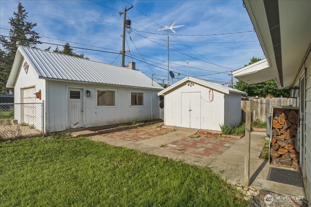 309 W Walnut Street , Waterville, WA 98858