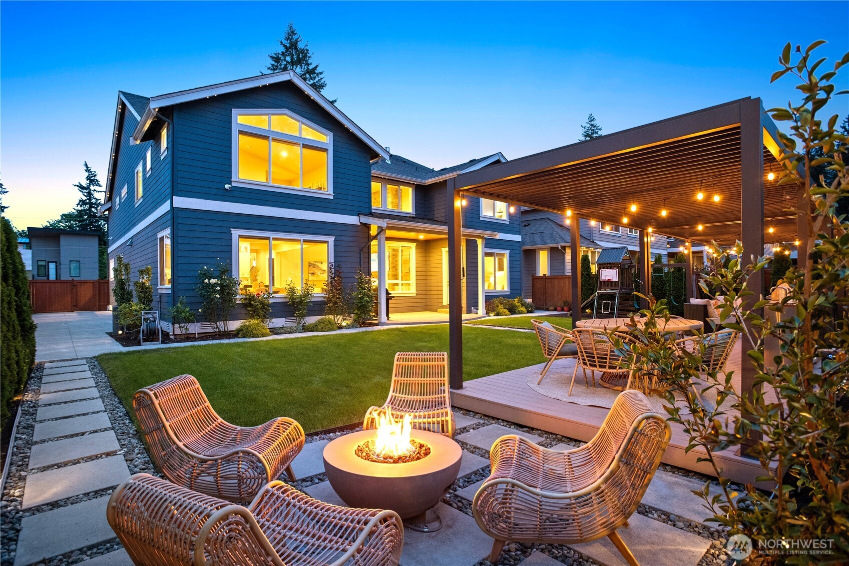 2623 242 Avenue SE, Sammamish, WA 98075