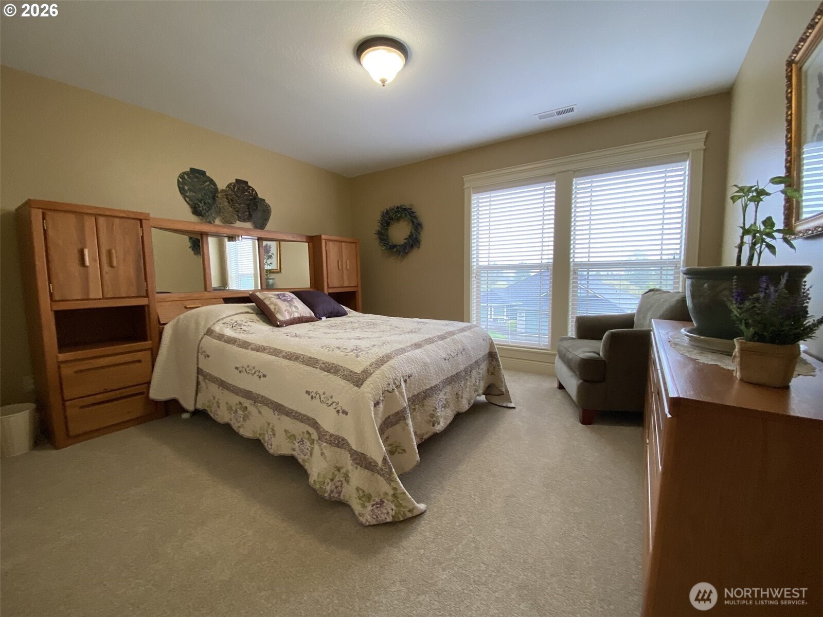 545 E 18 Street , La Center, WA 98629