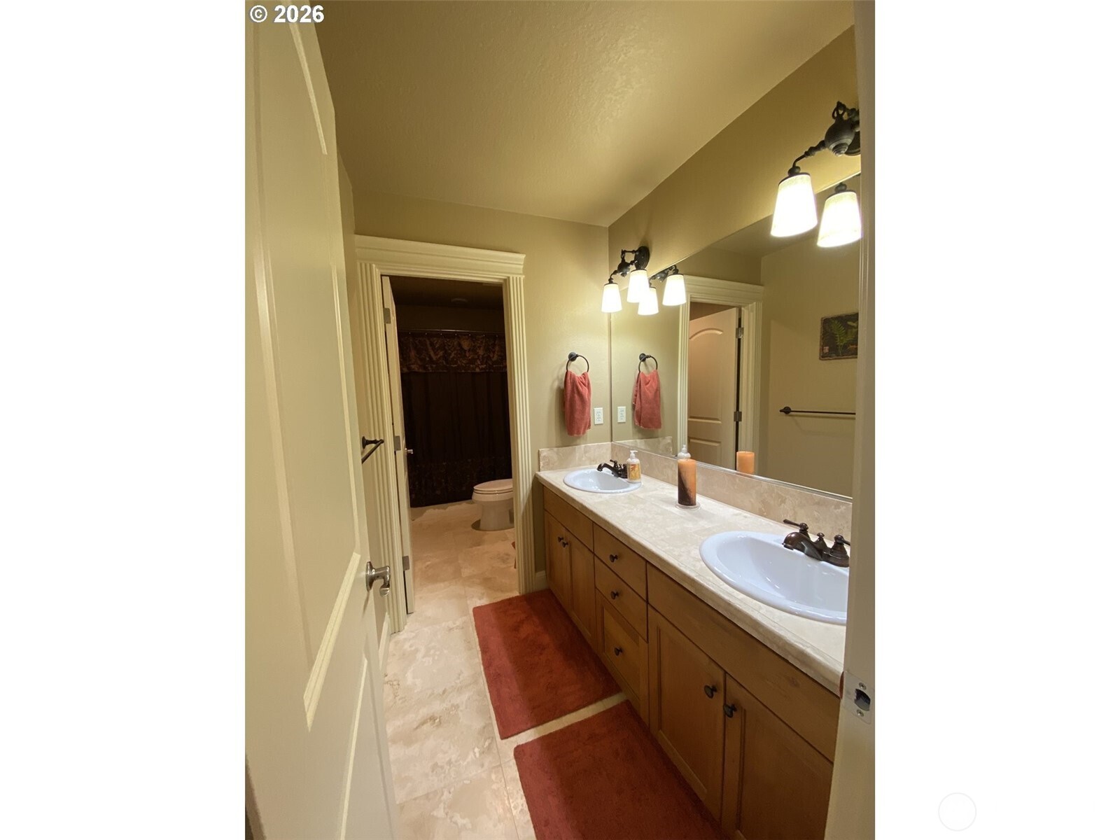 545 E 18 Street , La Center, WA 98629